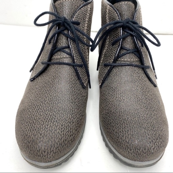 Wolky Dusky WintyComfort Lace up Ankle Wedge Boot in Metallic Brown Size 6 - Picture 3 of 12